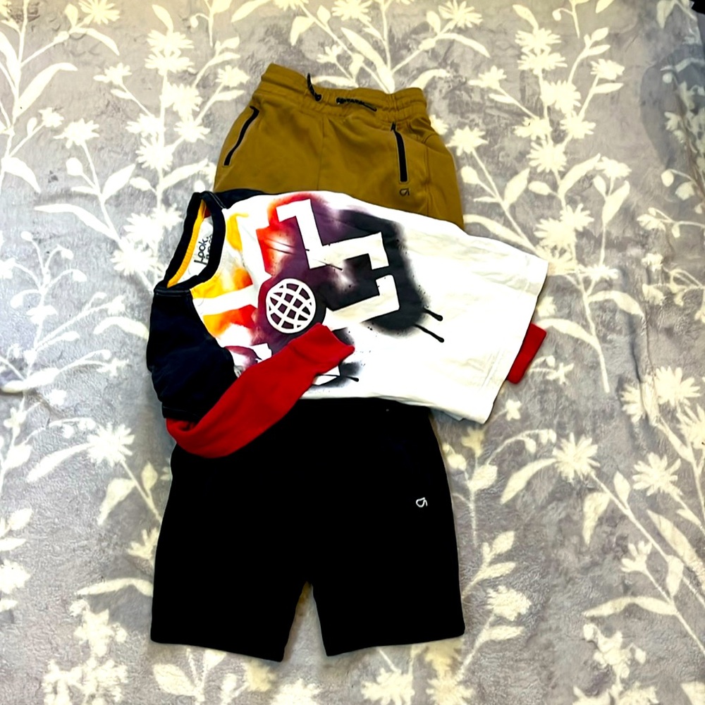 GAP Fit (2) Shorts/Games LS Top Set - great for school/skateboarding Sz M 8 boys